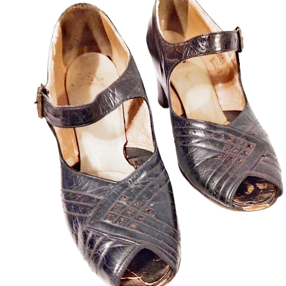 1930s Vintage Black Leather Ankle Strap Peep Toe Deco Shoes High Heels Size 6
